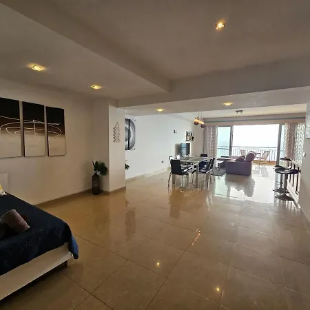 Διαμέρισμα Front Sea View 3 Bdr Huge Parking - S-5