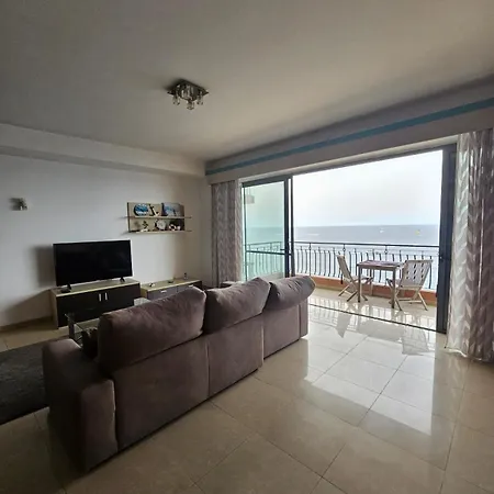 Front Sea View 3 Bdr Huge Parking - S-5 * Σλιέμα